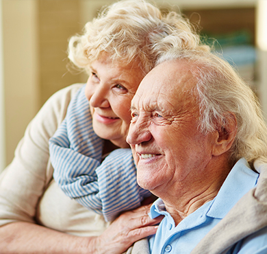Smiling Senior Couple - Oakmont at Gordon Park | Bristol, VA